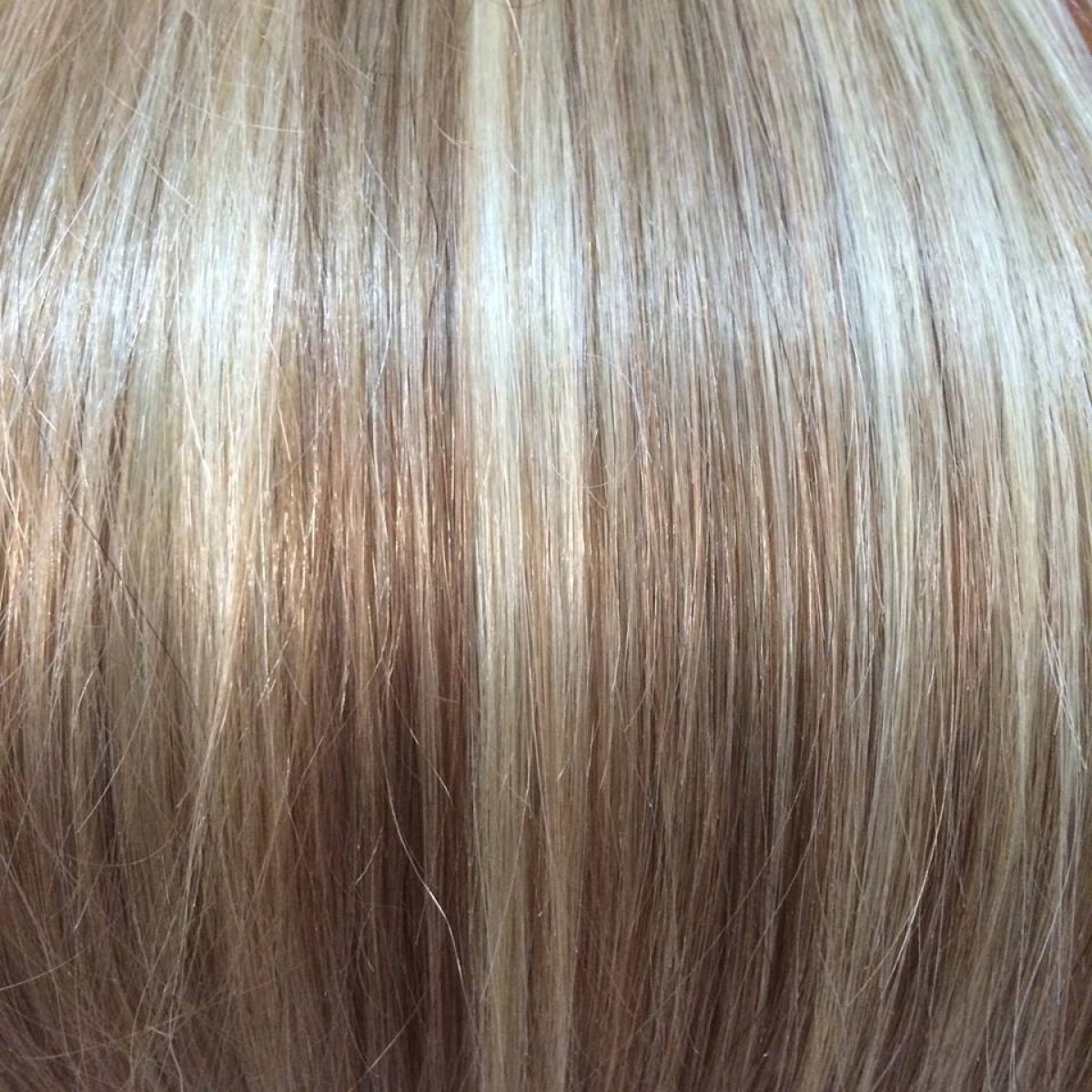 Dark Blonde / Beach Blonde #18/613 - 20 inch Clip In Human Hair Extensions  140grams | Cleopatra Hair Extensions